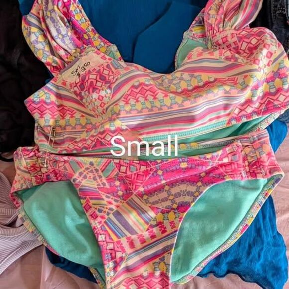 Women's sz SMALL clothing lot of 6 items Jacket tank bikini Dress Tops Jacket - Picture 2 of 7